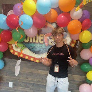 Meet your Posher, Hayden